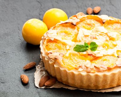 i142705-tarte-aux-mirabelle-et-aux-amandes-effilees